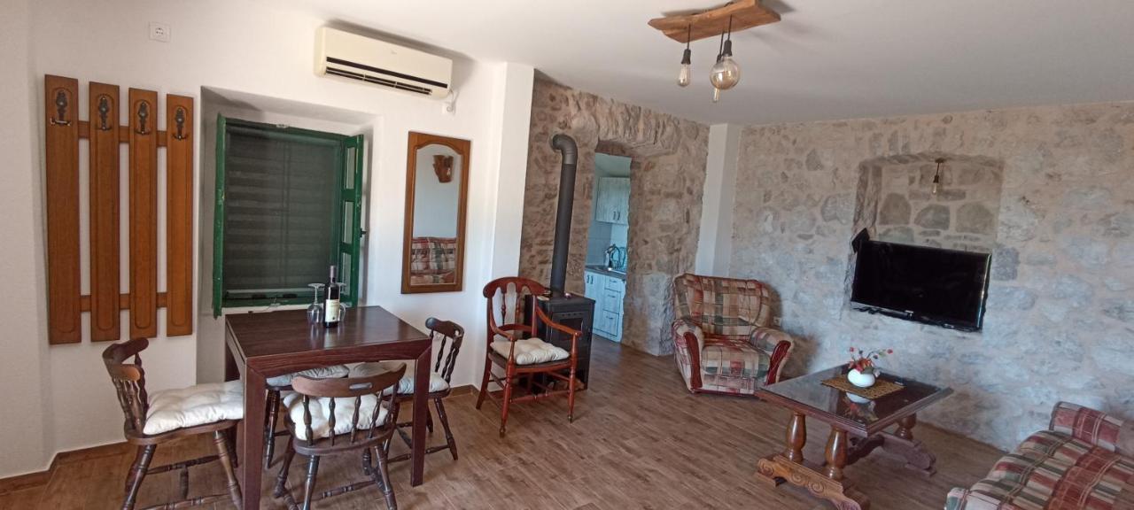 Rustic Stone House Villa Bar Buitenkant foto
